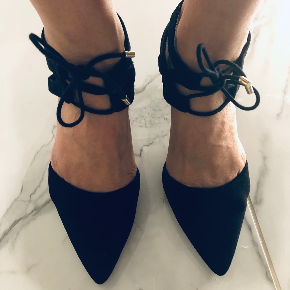 Shoes - Picture 4 of 6